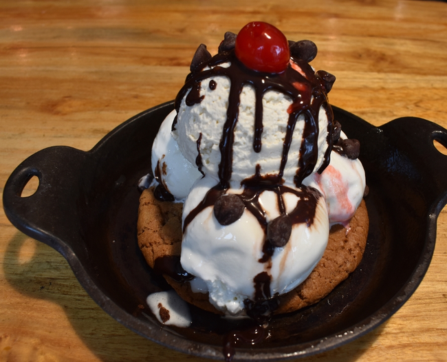 Hot Chocolate Chip Cookie Sundae
