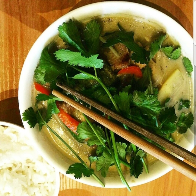 Green or Red Curry with side of rice