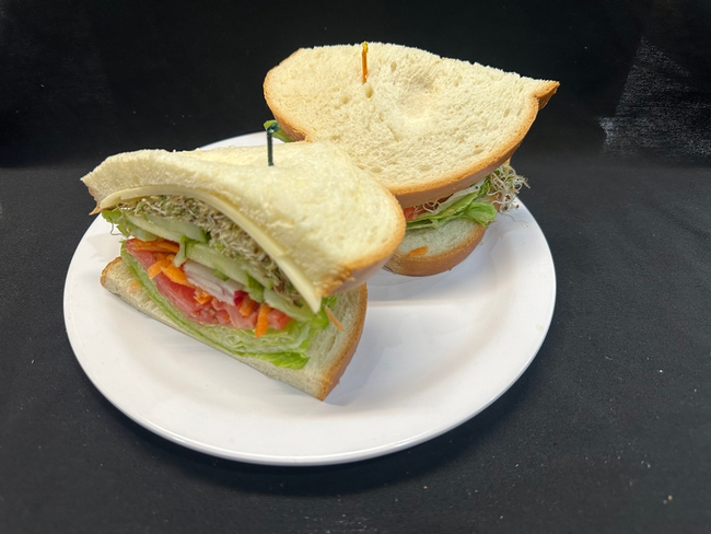 Veggie Sandwich with Cheese
