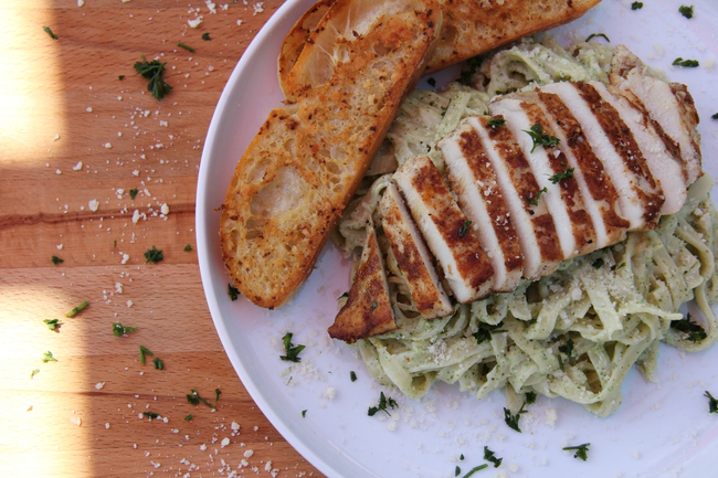 Chicken Creamy Pesto