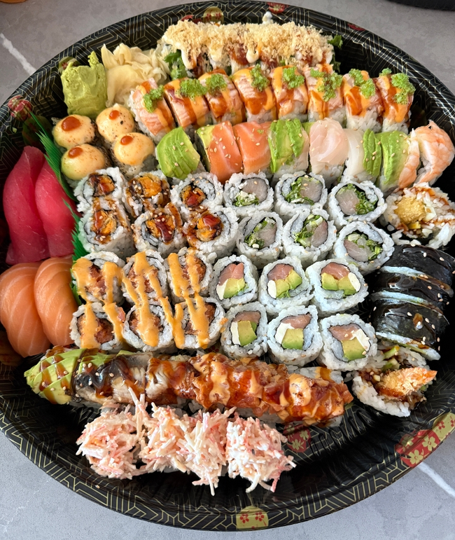 Sushi Tray 3 (6-8 people)