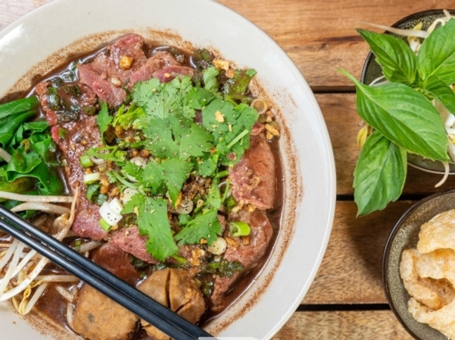 BEEF THAI BOAT NOODLE (Kuay Tiew Reua)..
