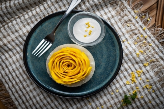 MANGO STICKY RICE