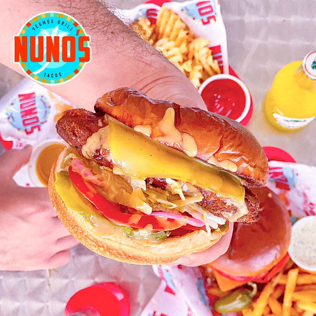 NUNOS POLLO SANDWICH (fried chik'n)