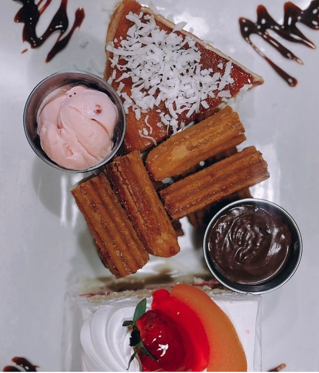 DESSERT SAMPLER