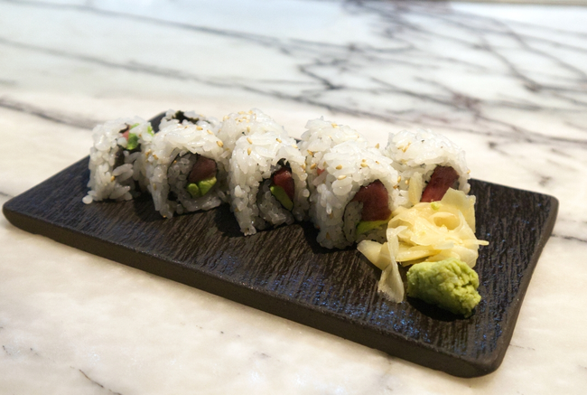 Tuna Avo Roll