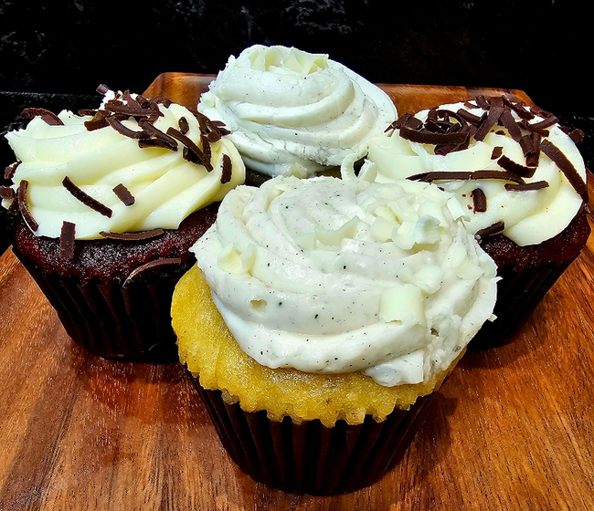 4 Cheesecake Factory Cupcakes