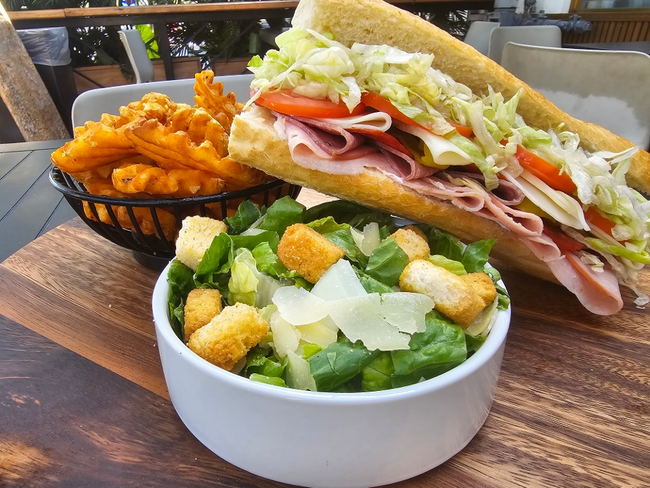 Sandwich and Side Salad Bundle