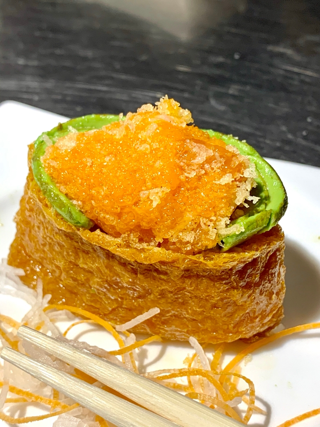 Tofu Skin w Spicy Salmon Avocado
