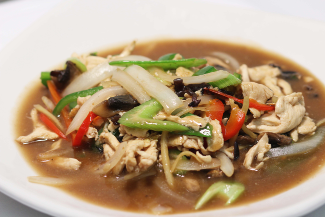 E4 Pad King (Stir Fried Ginger)