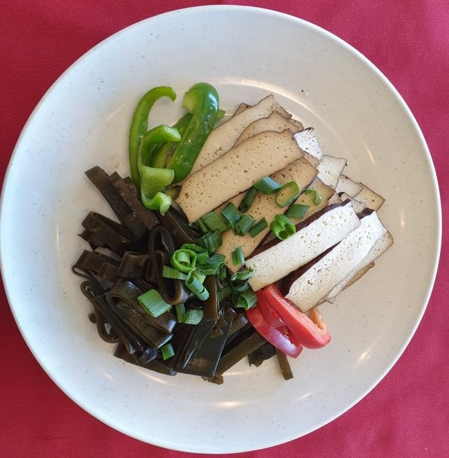 5 Spice Tofu & Seaweed | 麻辣五香豆乾海帶雙拼