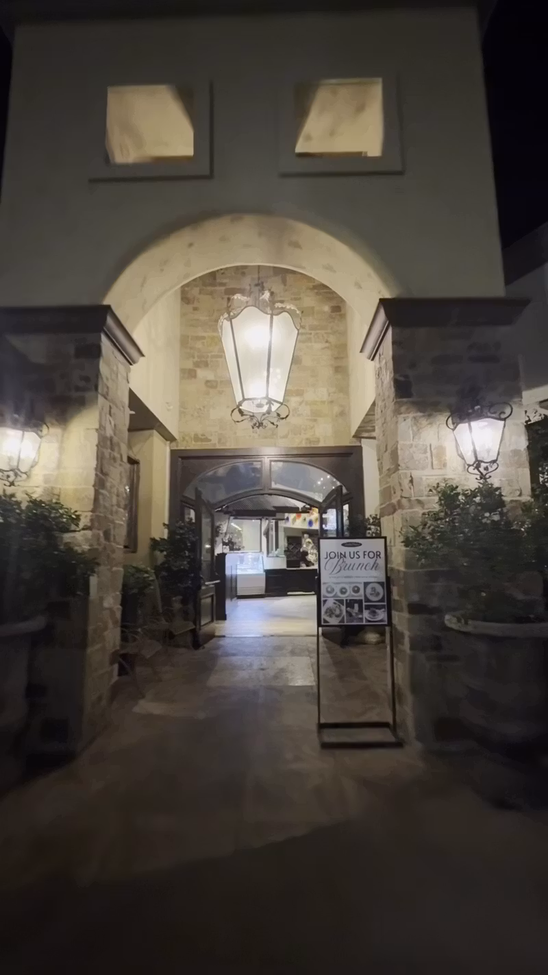 Stone archway at the entrance to the dining room